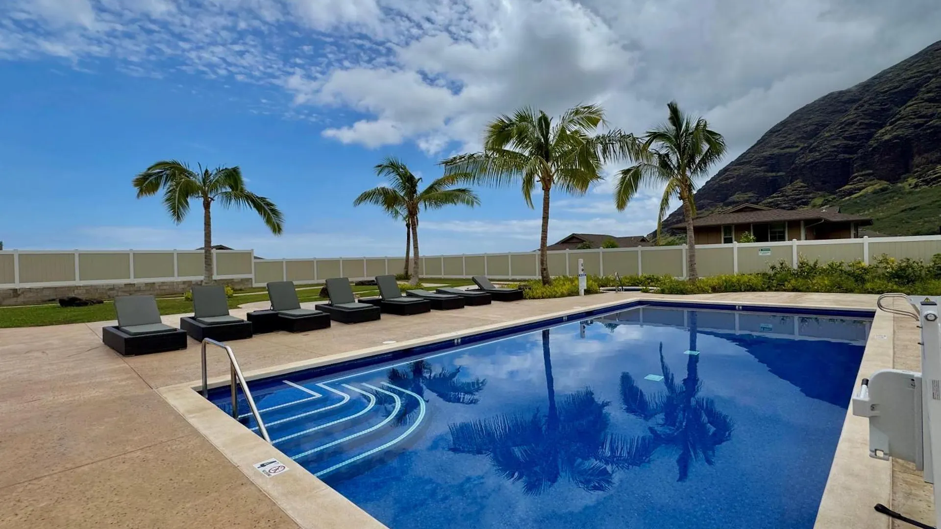 別荘 Waianae @ Marbella Lane - Stunning Gem W/ Mt & Ocean Viewsヴィラ